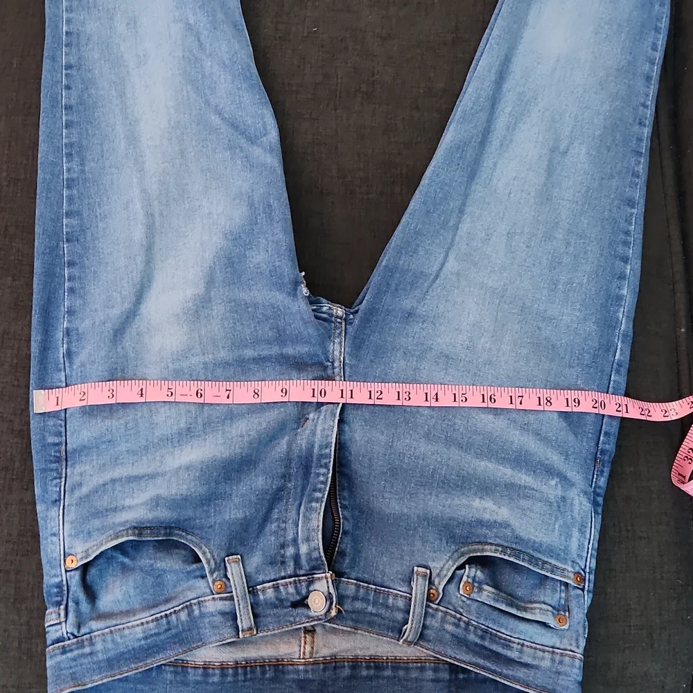 Levi's Distressed Medium Wash Denim Jeans Men's Size W36xL34